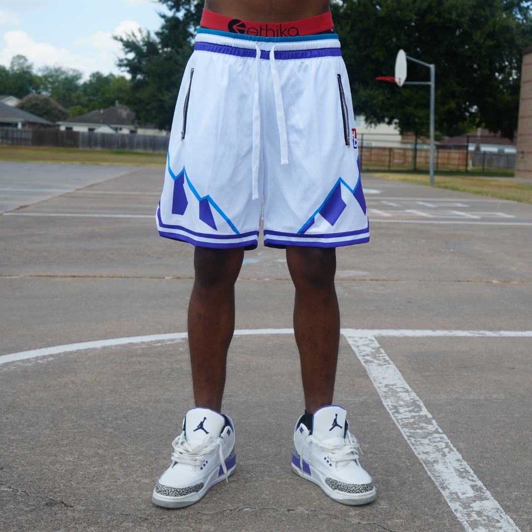 The Rockies Shorts with 2 in 1 reversible design, zipper pockets, wide drawstrings, and stylish inseam cut length.